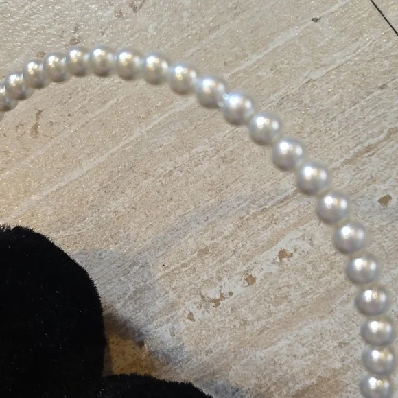 Stylish Faux Pearl Accent Black Earmuffs - Picture 3 of 5